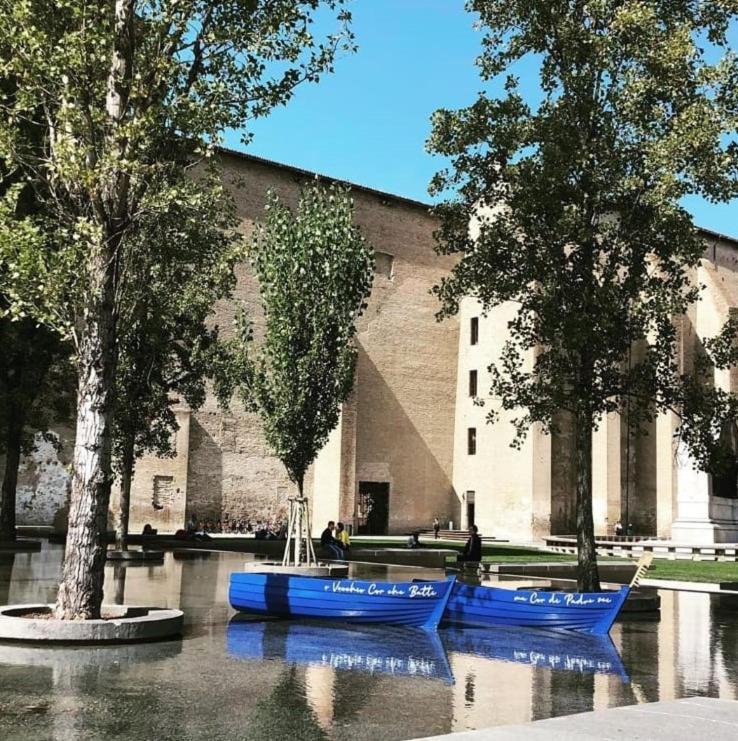Banksy - Arte In Centro Citta Leilighet Parma Eksteriør bilde